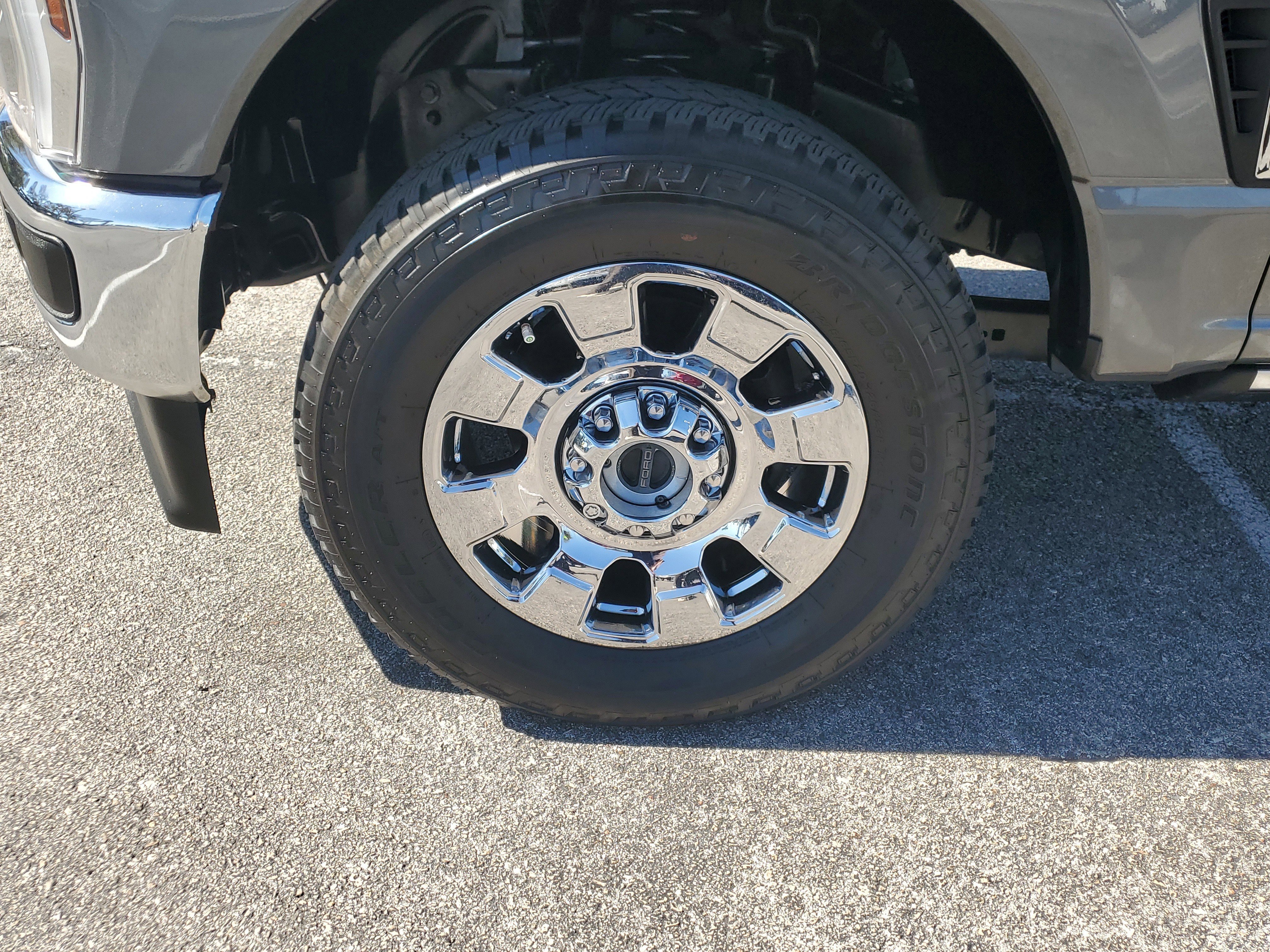 Certified 2024 Ford F250 Lariat w/ Chrome Package image 8