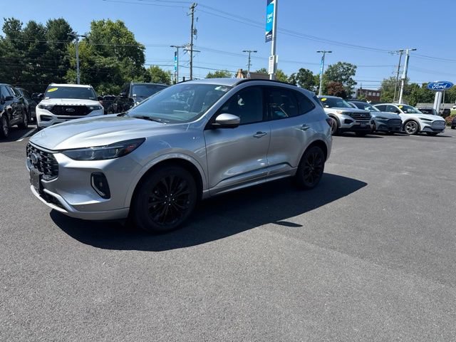 Certified 2023 Ford Escape ST-Line Elite AWD/4WD image 3