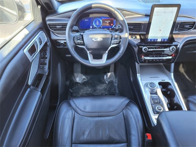 Certified 2022 Ford Explorer Platinum w/ Equipment Group 601A image 13