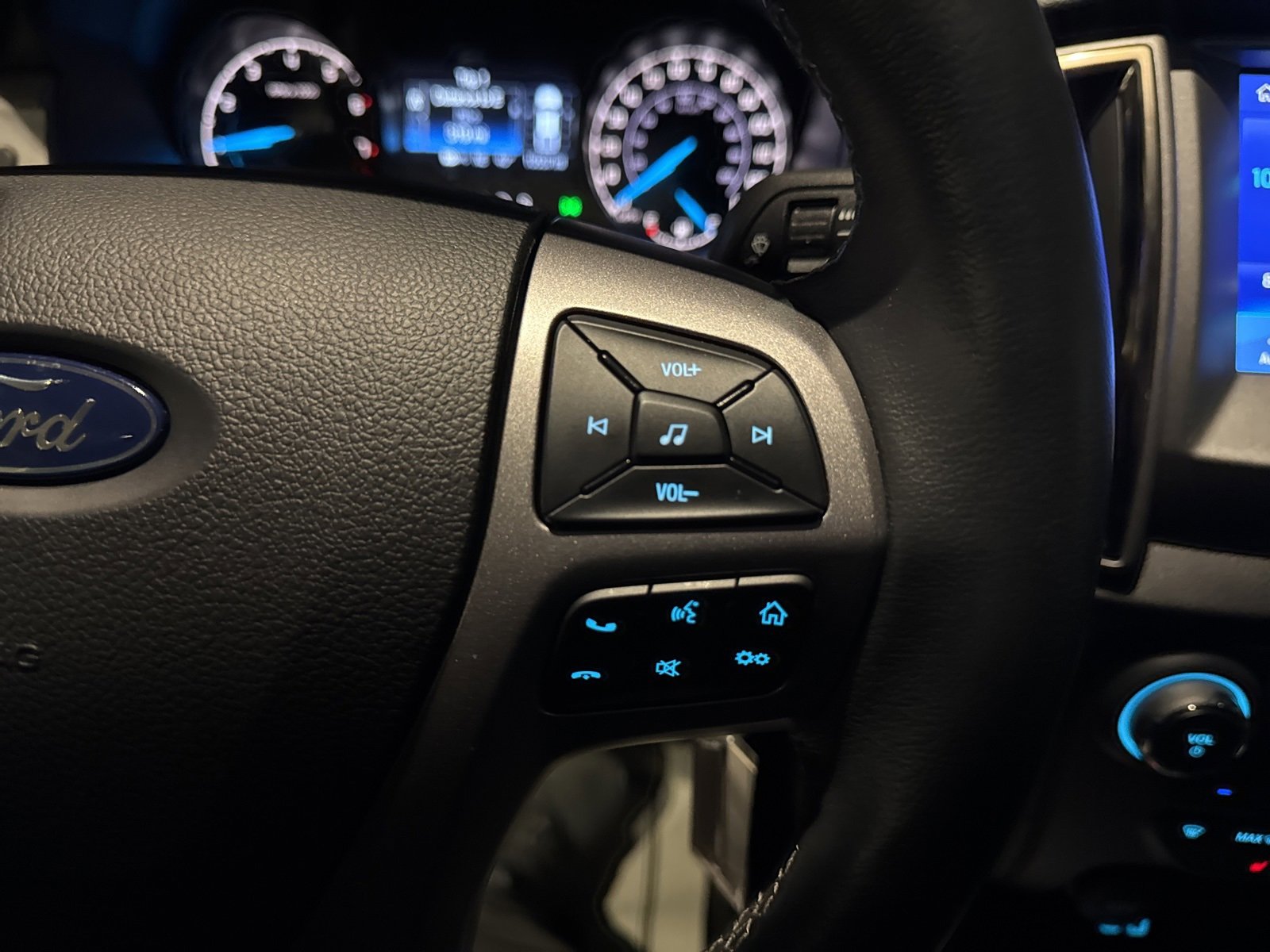 Certified 2023 Ford Ranger XLT w/ Equipment Group 302A High image 33