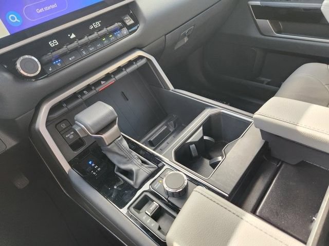 Used 2026 Toyota Tundra Limited AWD/4WD image 18