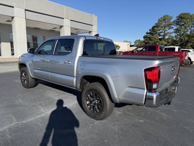 Used 2021 Toyota Tacoma SR5 RWD image 4