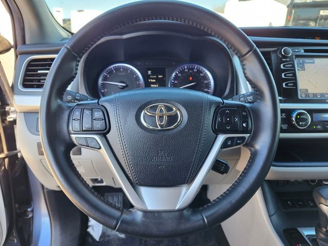 Used 2019 Toyota Highlander XLE image 31