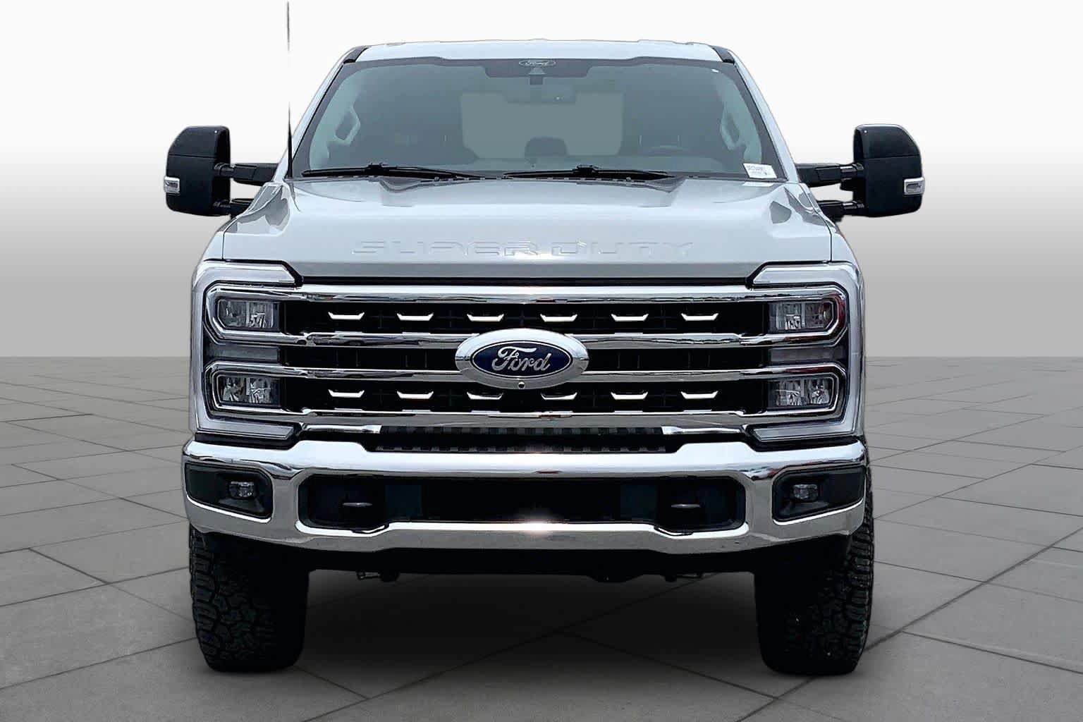 Certified 2025 Ford F350 Lariat w/ Tremor Off-Road Package AWD/4WD image 4