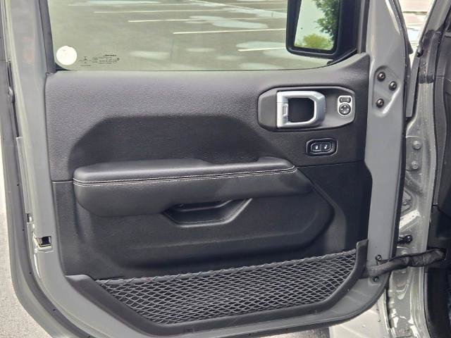 Used 2021 Jeep Gladiator Overland w/ Popular Equipment Package AWD/4WD image 20