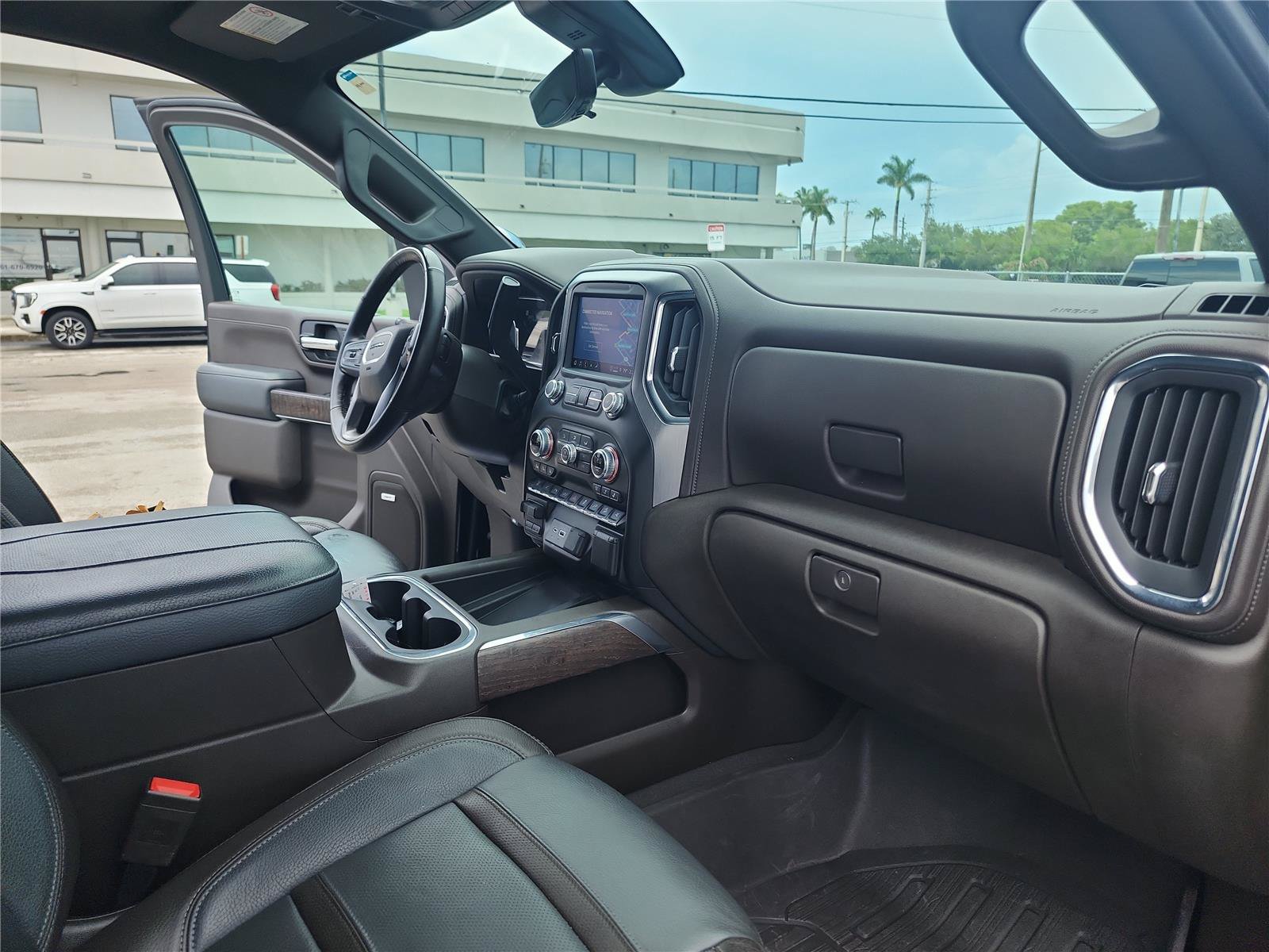 Used 2023 GMC Sierra 2500 Denali w/ Denali Ultimate Package AWD/4WD image 26