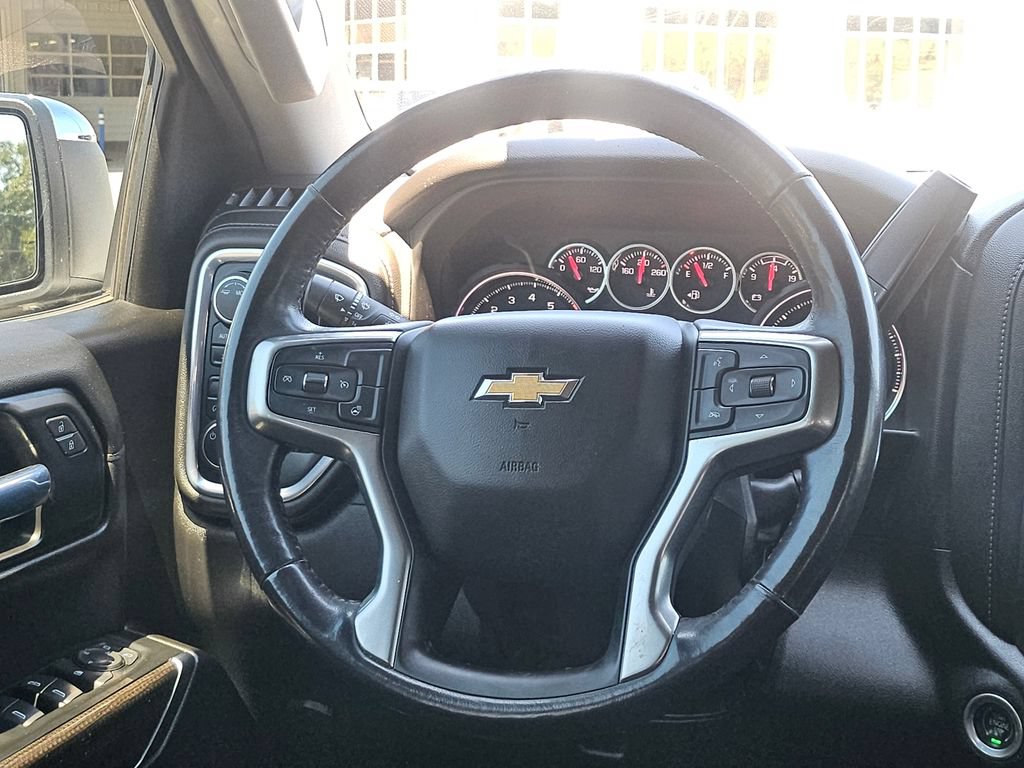 Used 2022 Chevrolet Silverado 1500 LT w/ Z71 Off-Road Package AWD/4WD image 7