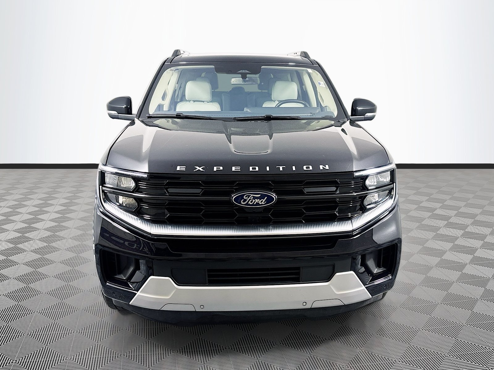 Certified 2025 Ford Expedition Platinum AWD/4WD image 2