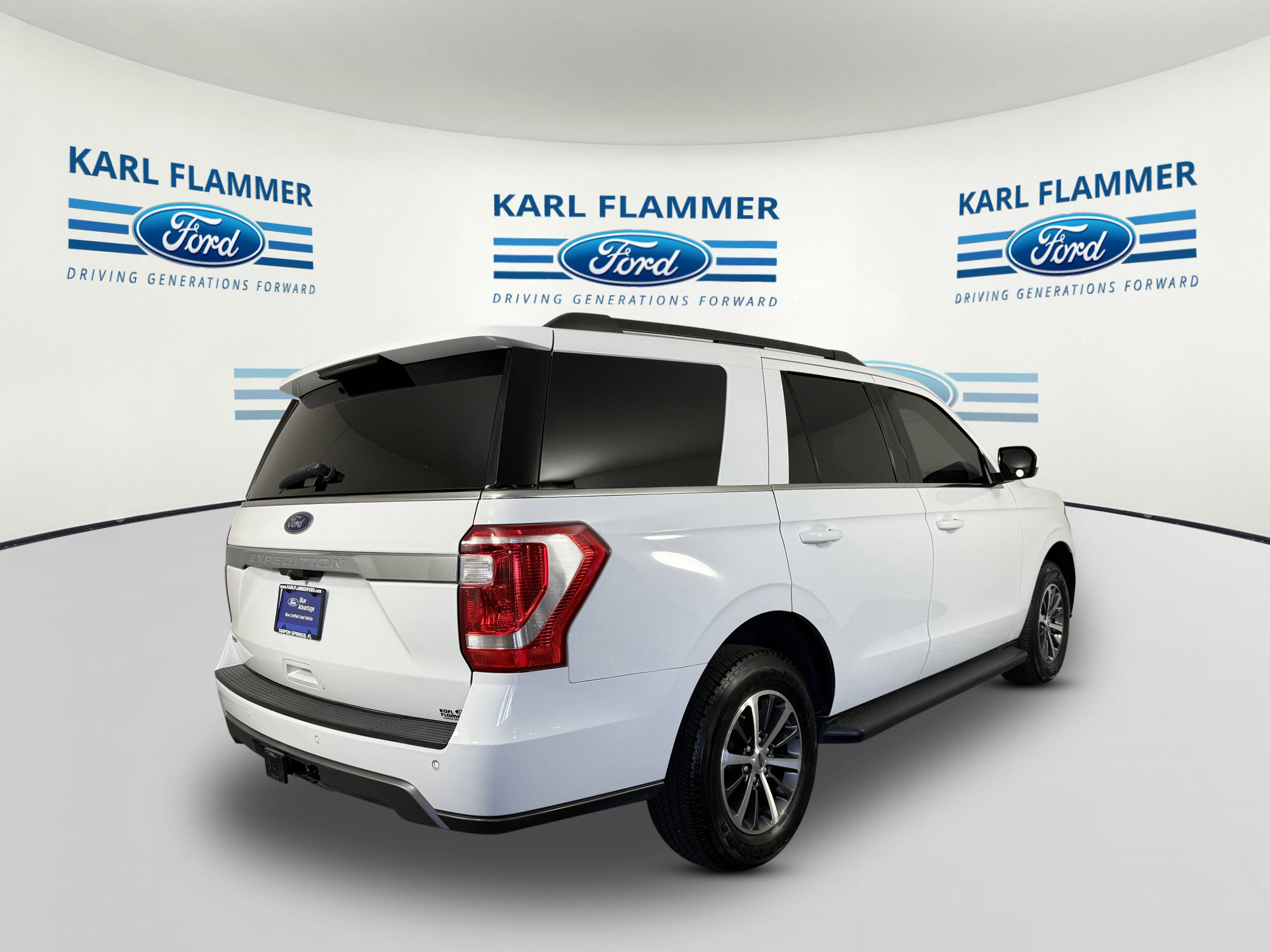 Certified 2020 Ford Expedition XLT image 3