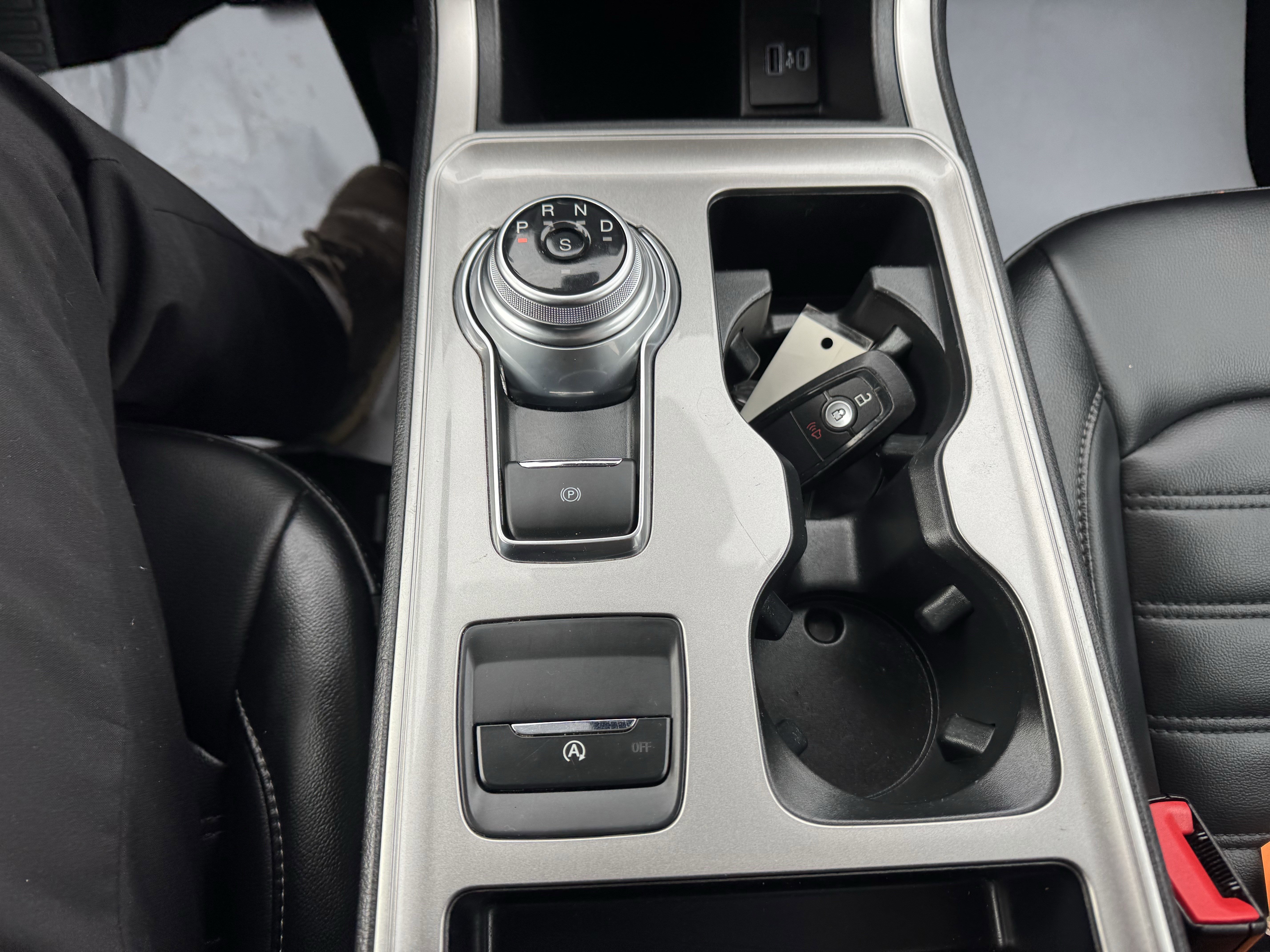 Certified 2024 Ford Edge SEL image 16