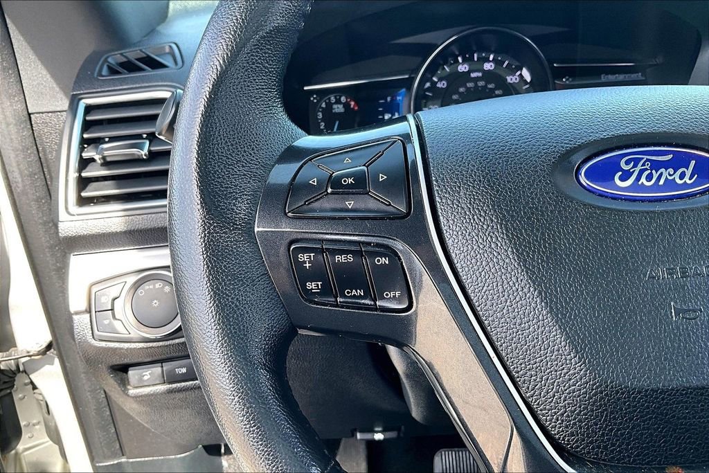 Certified 2019 Ford Explorer Limited w/ Class III Trailer Tow Package image 18