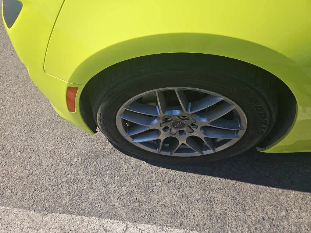 Used 2019 Chevrolet Camaro LT RWD image 3