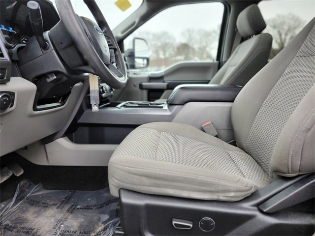 Certified 2019 Ford F250 XLT w/ XLT Premium Package image 18