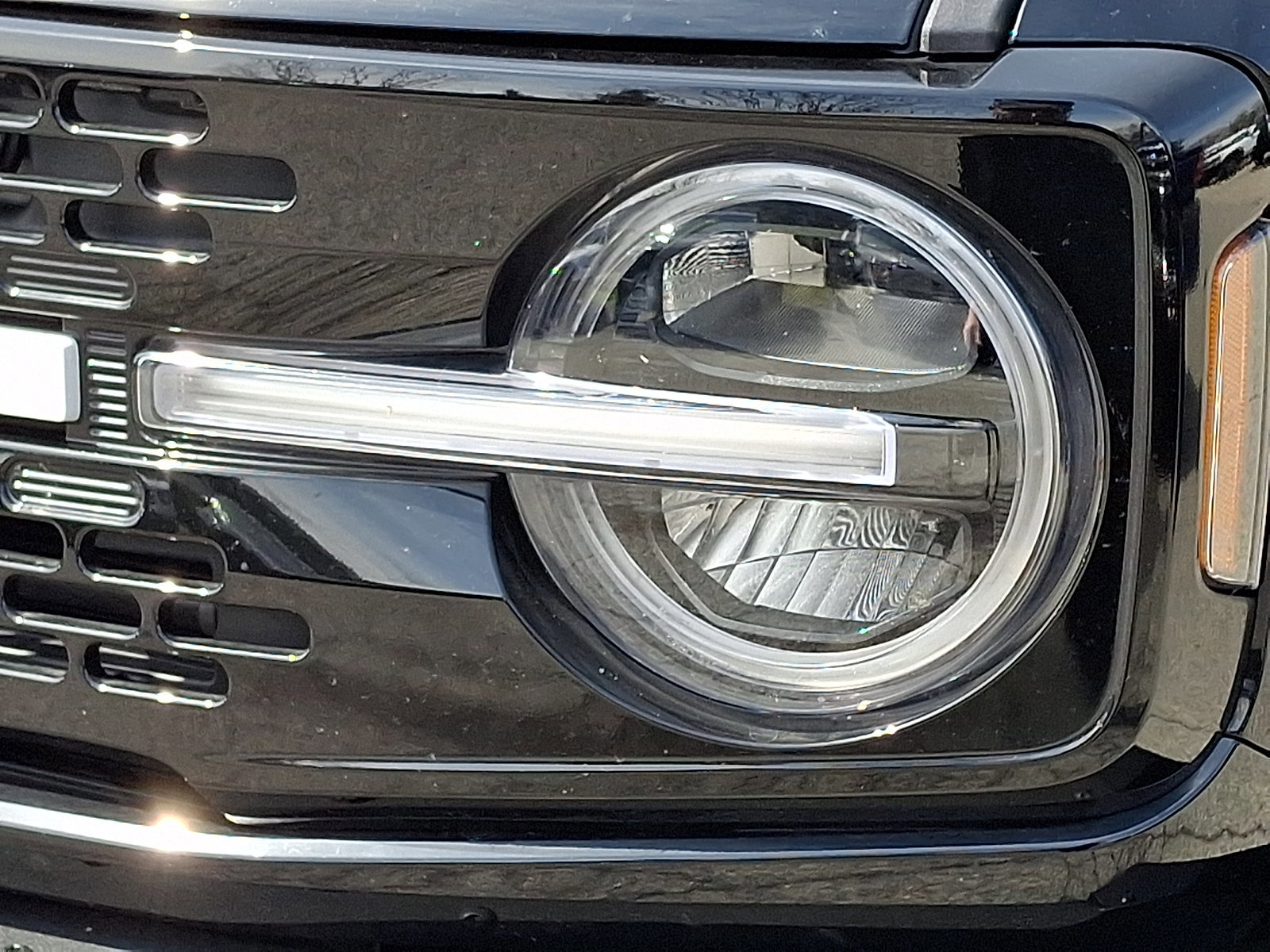 Certified 2024 Ford Bronco Wildtrak image 12