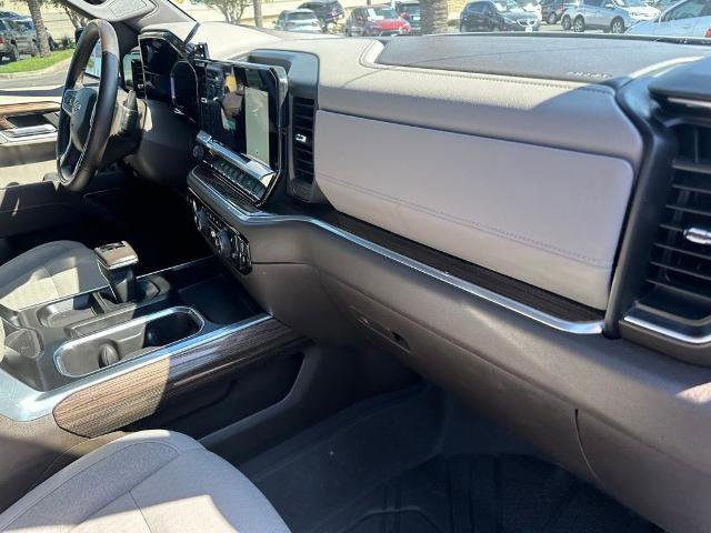 Used 2022 Chevrolet Silverado 1500 LT w/ Z71 Off-Road Package image 23