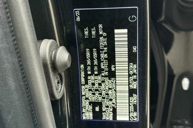 Used 2023 Lexus GX 460 Premium image 25