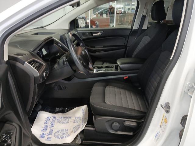 Certified 2022 Ford Edge SE w/ Black Appearance Package image 11