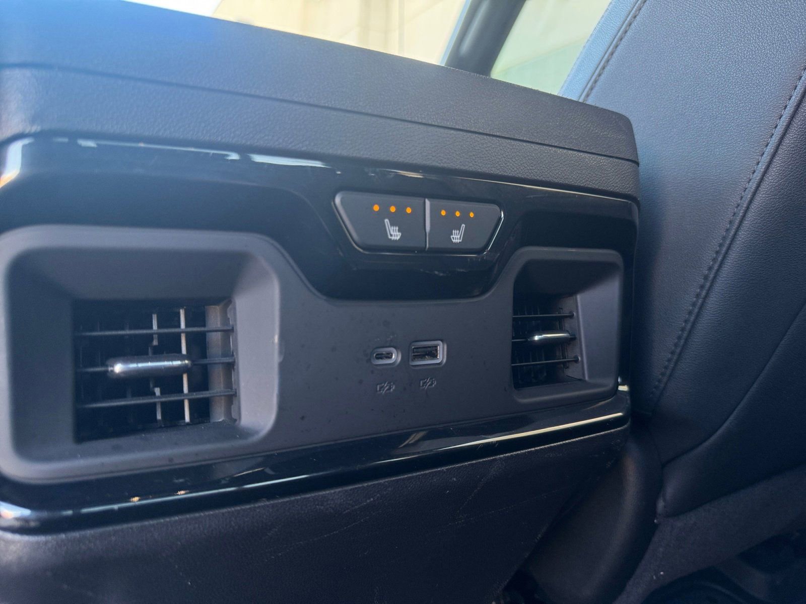 Used 2024 GMC Sierra 1500 AT4 w/ Technology Package image 20