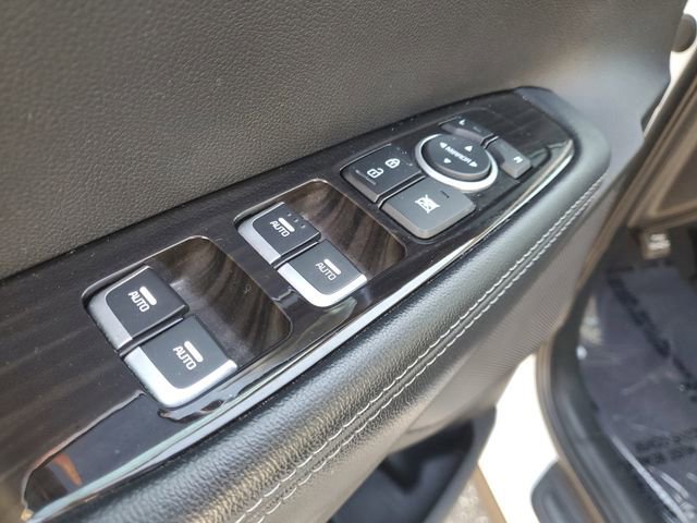Used 2019 Kia Sorento LX image 18