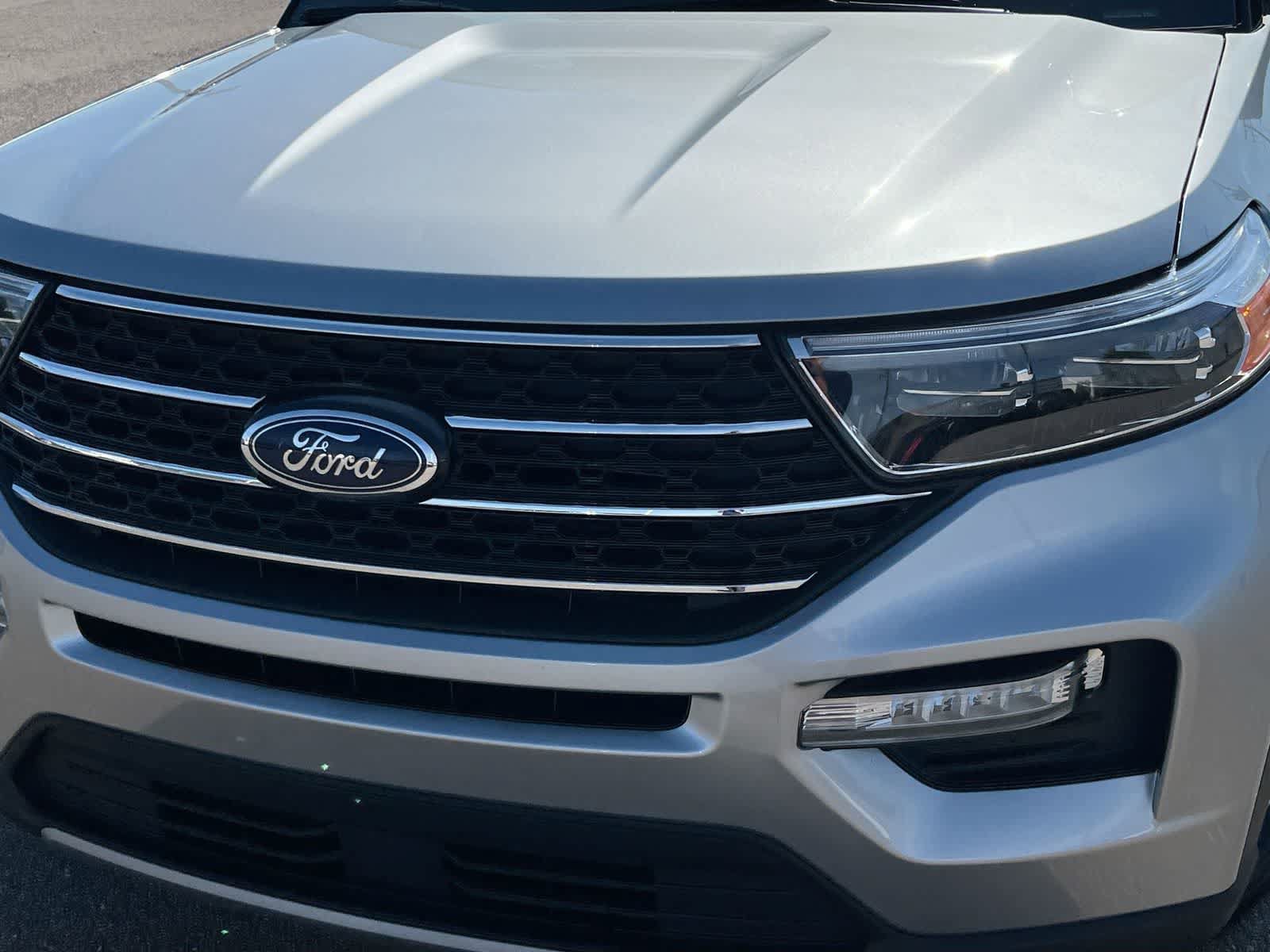Certified 2024 Ford Explorer XLT w/ Equipment Group 202A AWD/4WD image 11