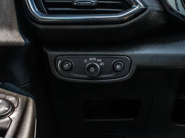 Used 2022 Chevrolet TrailBlazer LT AWD/4WD image 16