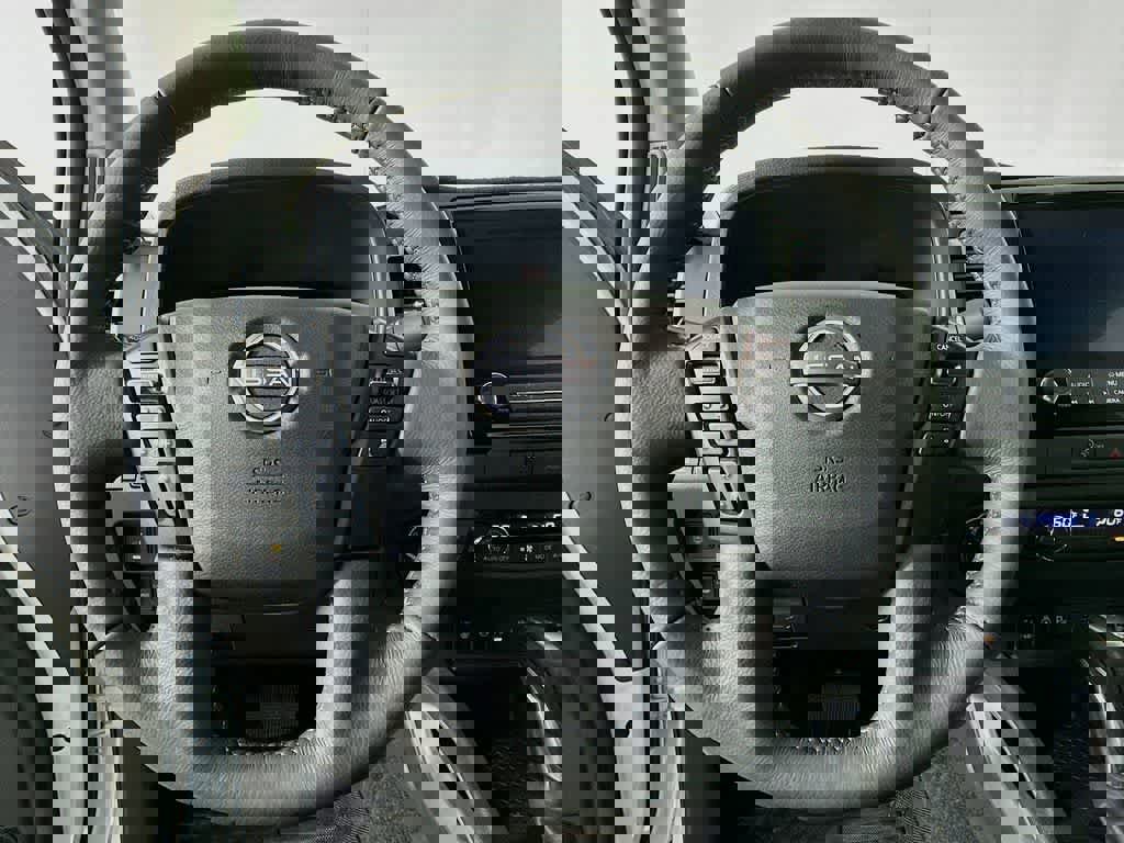 Used 2024 Nissan Frontier SV w/ Technology Package image 17