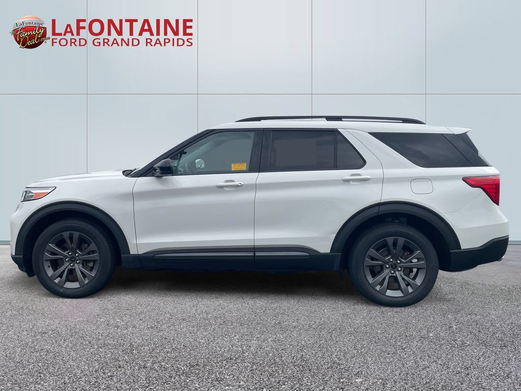 Certified 2023 Ford Explorer XLT w/ Equipment Group 202A AWD/4WD image 4