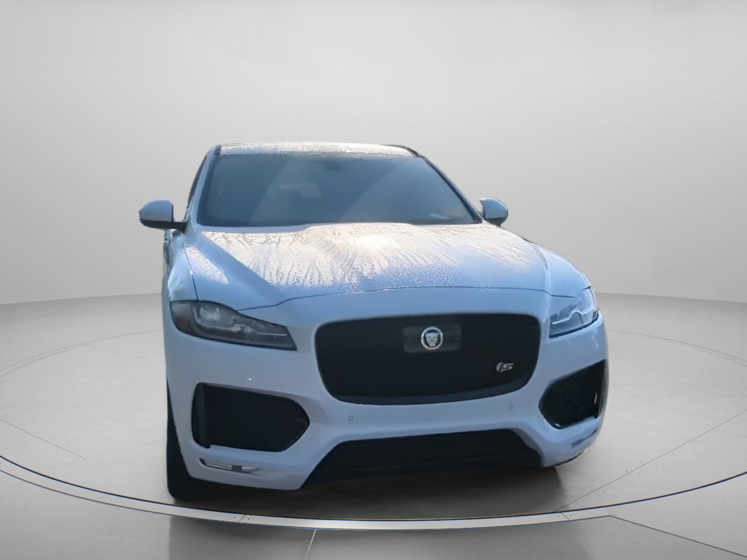 Used 2019 Jaguar F-PACE S image 2