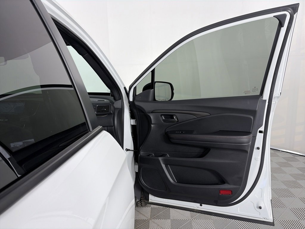 Used 2025 Honda Ridgeline TrailSport image 30