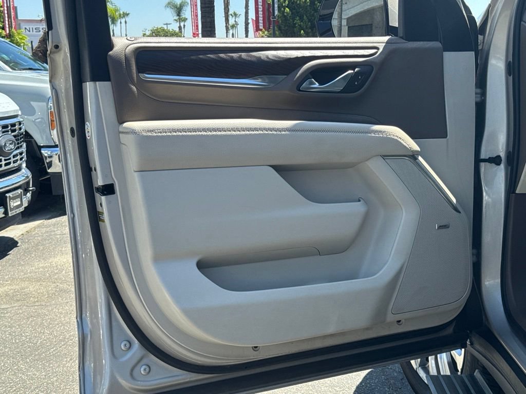 Used 2023 GMC Yukon XL Denali w/ Denali Reserve Package AWD/4WD image 24