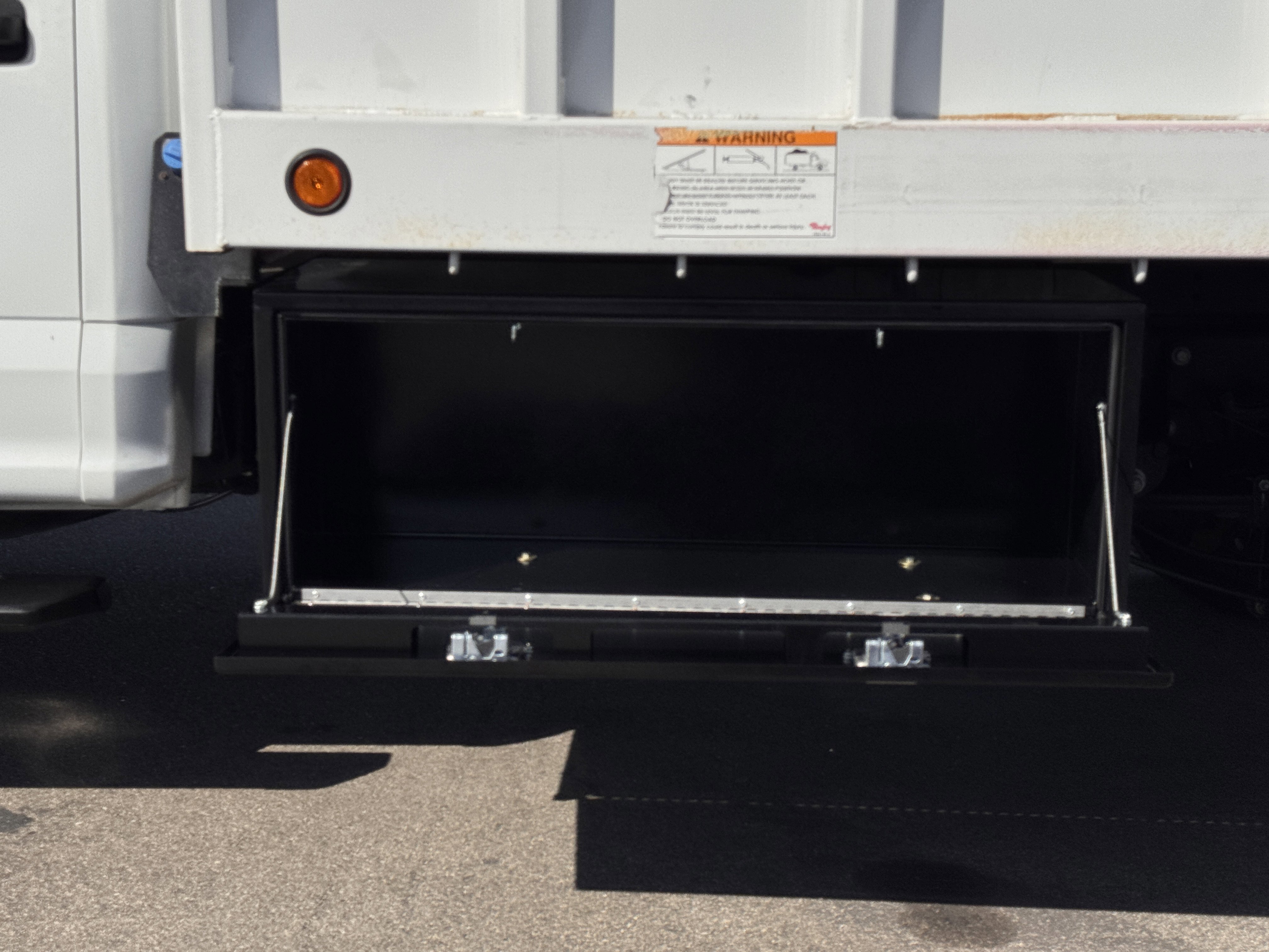 Certified 2022 Ford F550 4x4 Crew Cab Super Duty w/ Power Equipment Group image 12