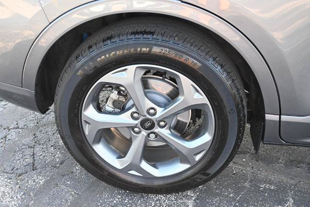 Certified 2024 Ford Escape ST-Line w/ Tech Pack #1 AWD/4WD image 16