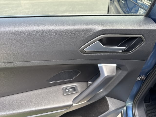 Used 2020 Volkswagen Tiguan SE FWD image 16