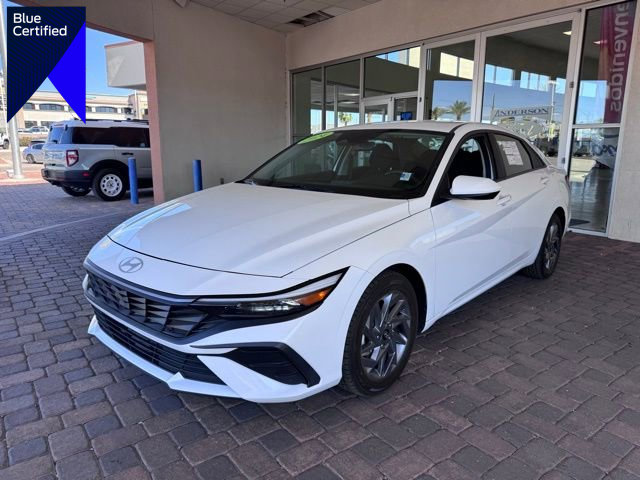 Used 2024 Hyundai Elantra SEL image 1
