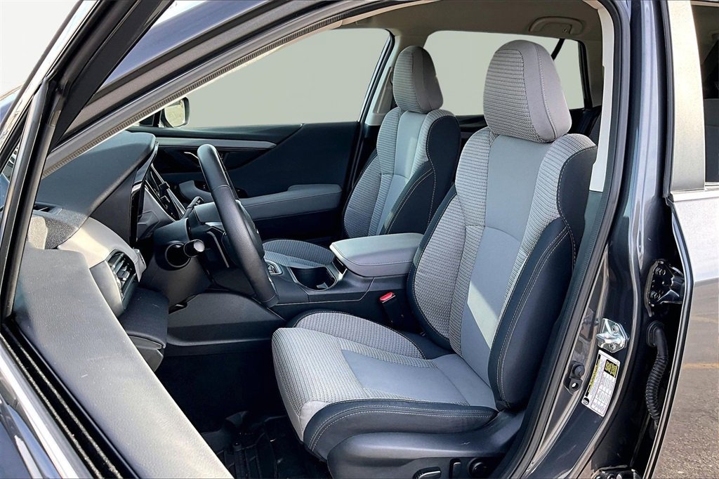 Used 2025 Subaru Outback Premium w/ Popular Package #1A image 25