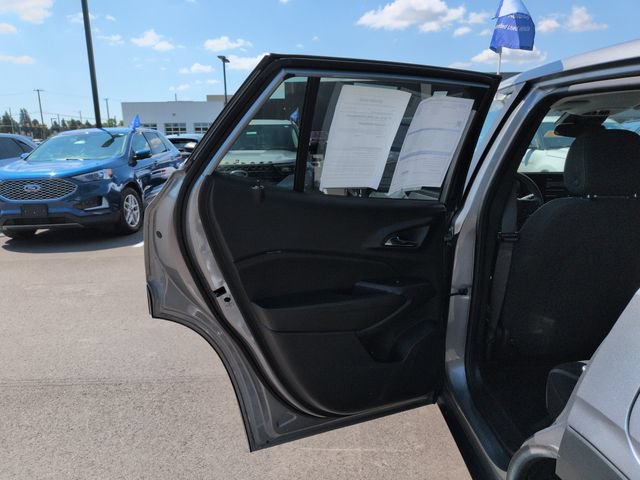 Used 2024 Chevrolet Trax LS w/ Driver Confidence Package FWD image 22