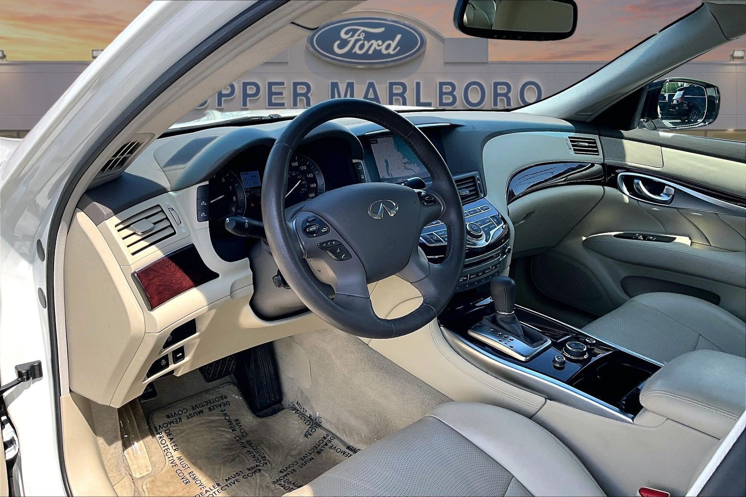 Used 2019 INFINITI Q70 Luxe AWD/4WD image 14
