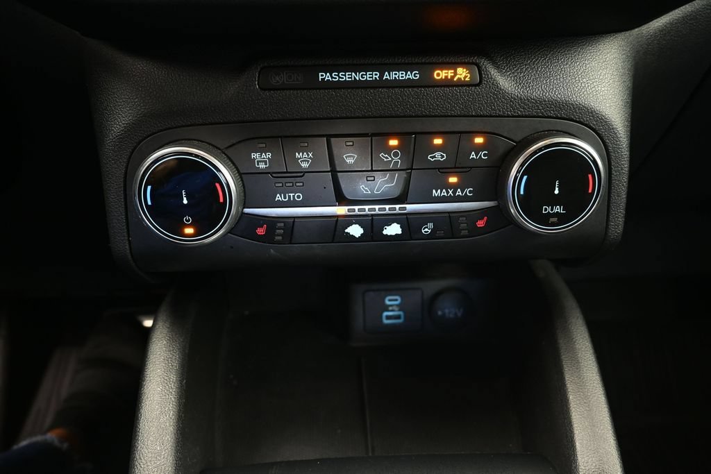 Certified 2023 Ford Escape ST-Line Select AWD/4WD image 32