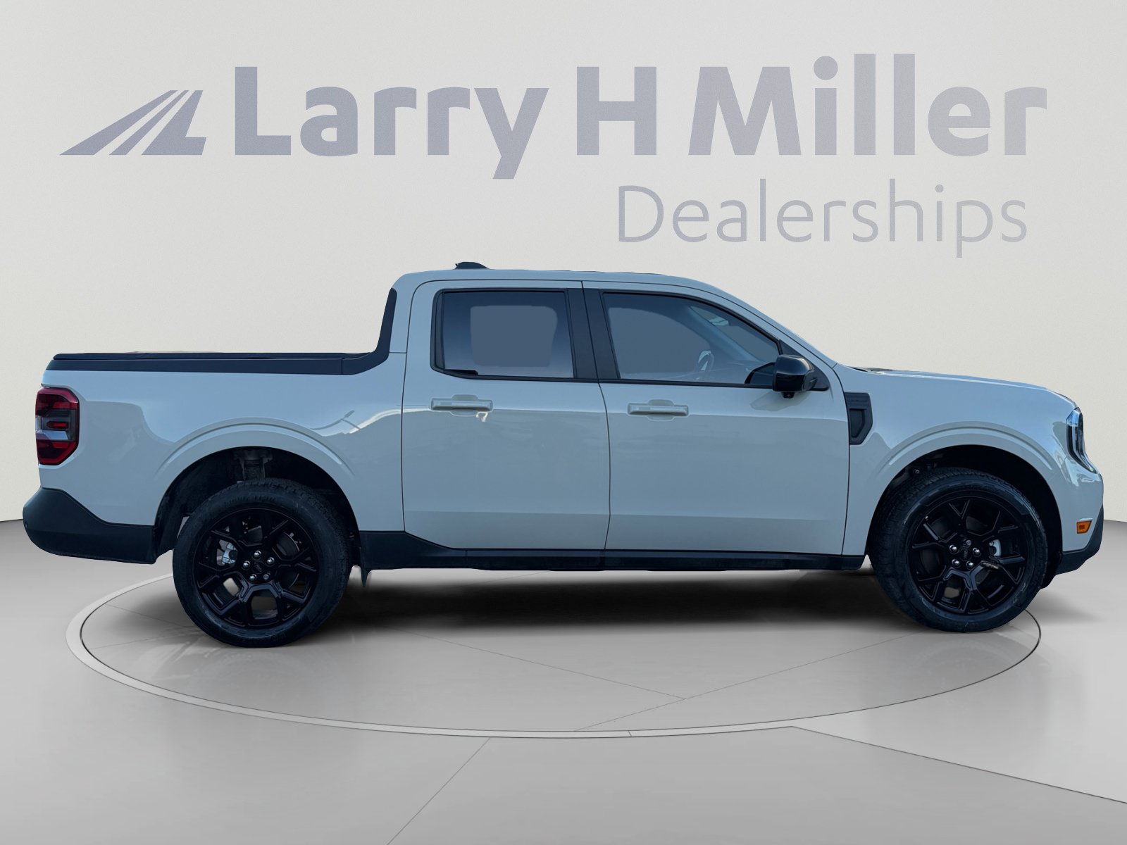 Certified 2025 Ford Maverick Lariat w/ Black Appearance Package AWD/4WD image 6
