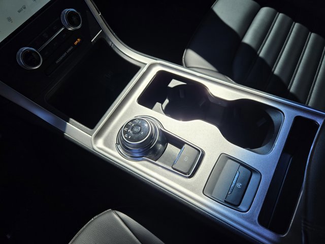 Certified 2024 Ford Edge SEL w/ Convenience Package image 17