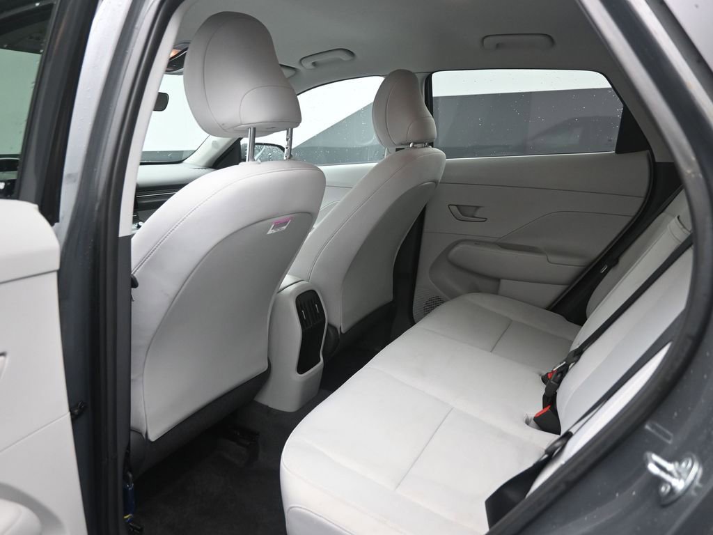 Used 2025 Hyundai Kona SEL FWD image 23