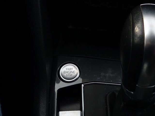 Used 2019 Volkswagen Tiguan SE AWD/4WD image 41