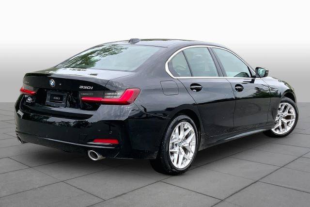 Used 2025 BMW 330i xDrive Sedan AWD/4WD image 13