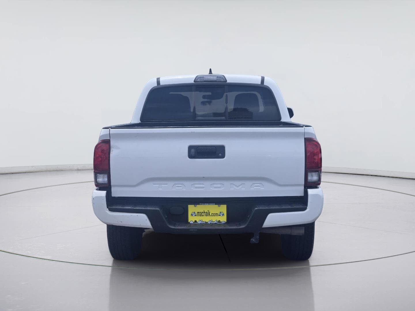 Used 2018 Toyota Tacoma SR w/ SR Convenience Package RWD image 5