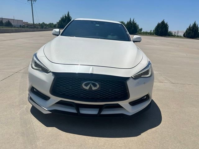 Used 2017 INFINITI Q60 Red Sport 400 RWD image 2