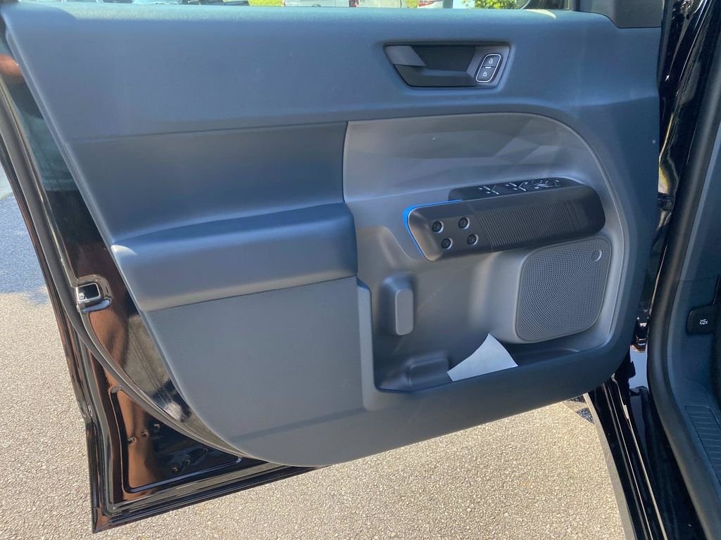 Certified 2025 Ford Maverick Lobo AWD/4WD image 15