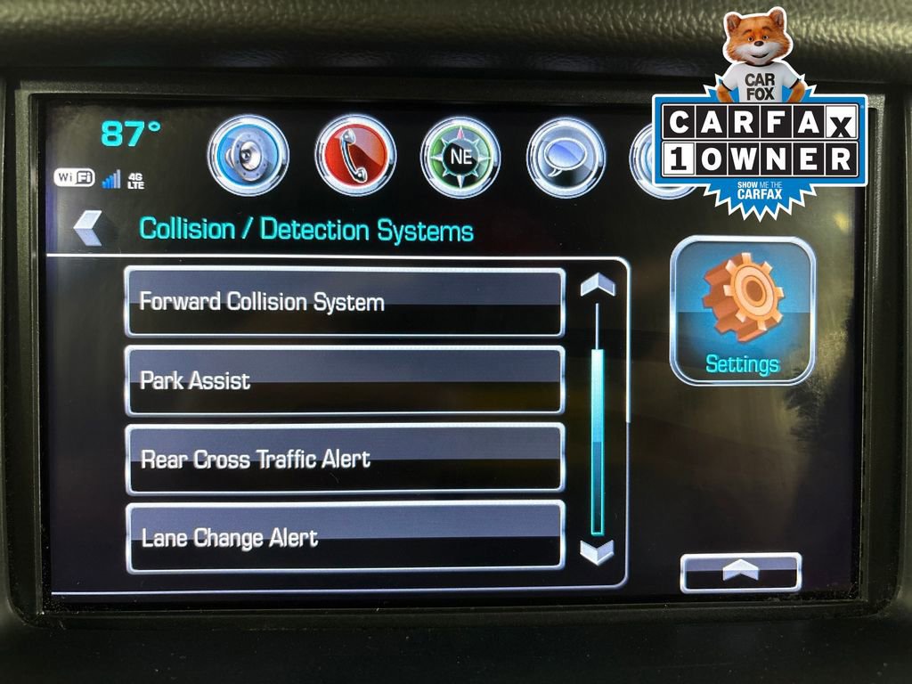 Used 2018 Chevrolet Suburban Premier image 38