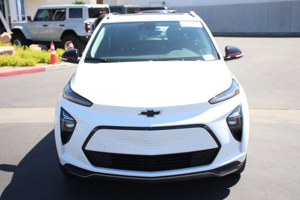 Used 2023 Chevrolet Bolt EUV Premier w/ Sun & Sound Package FWD image 13