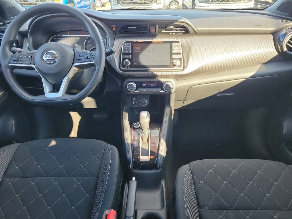 Used 2019 Nissan Kicks SV image 11