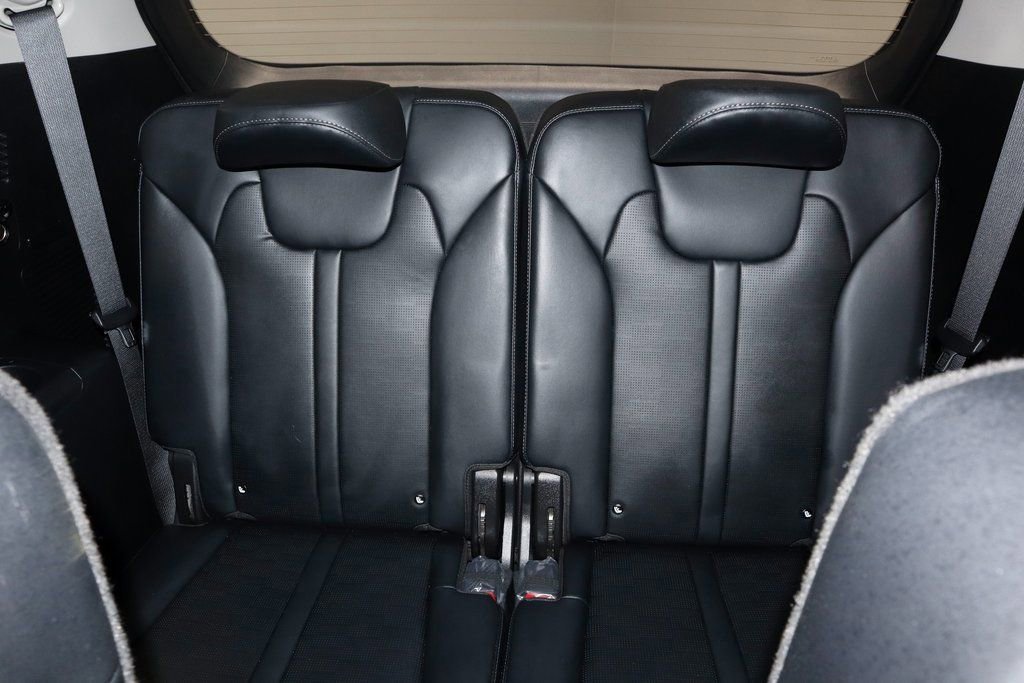 Used 2025 Kia Sorento EX image 24